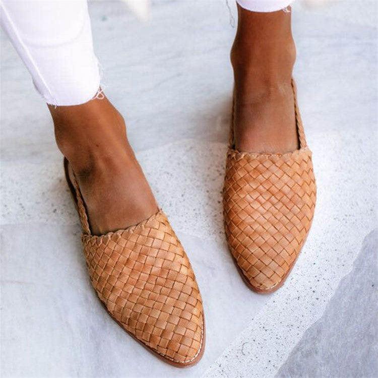 Women's Closed Toe Flat Sandals | Slingback