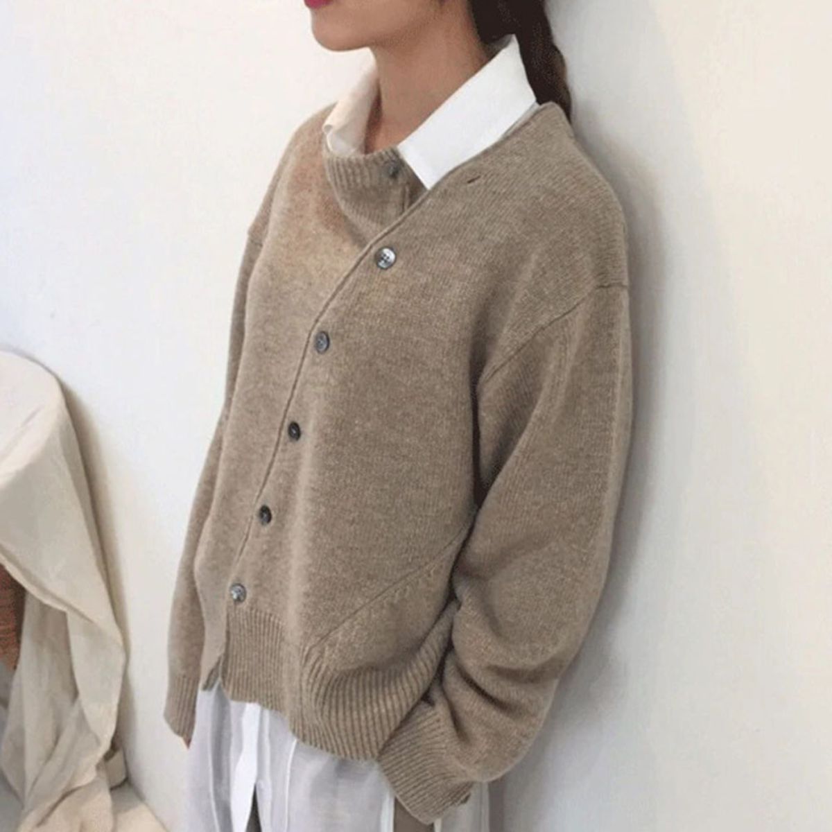 Isabella | ELEGANT ASYMMETRIC CARDIGAN
