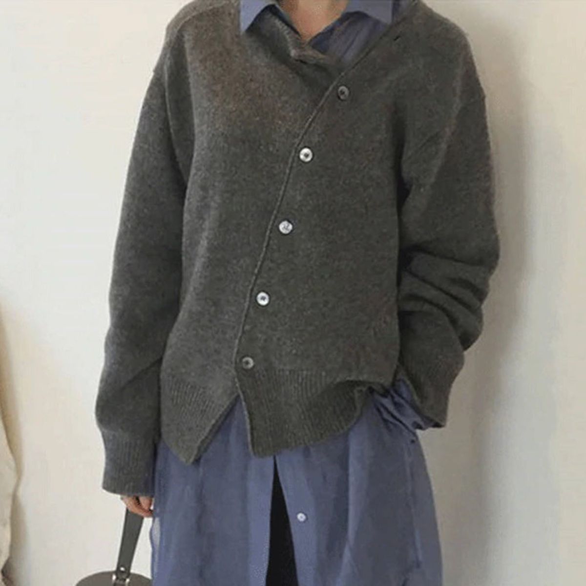Isabella | ELEGANT ASYMMETRIC CARDIGAN