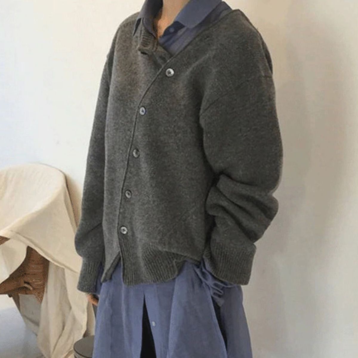 Isabella | ELEGANT ASYMMETRIC CARDIGAN