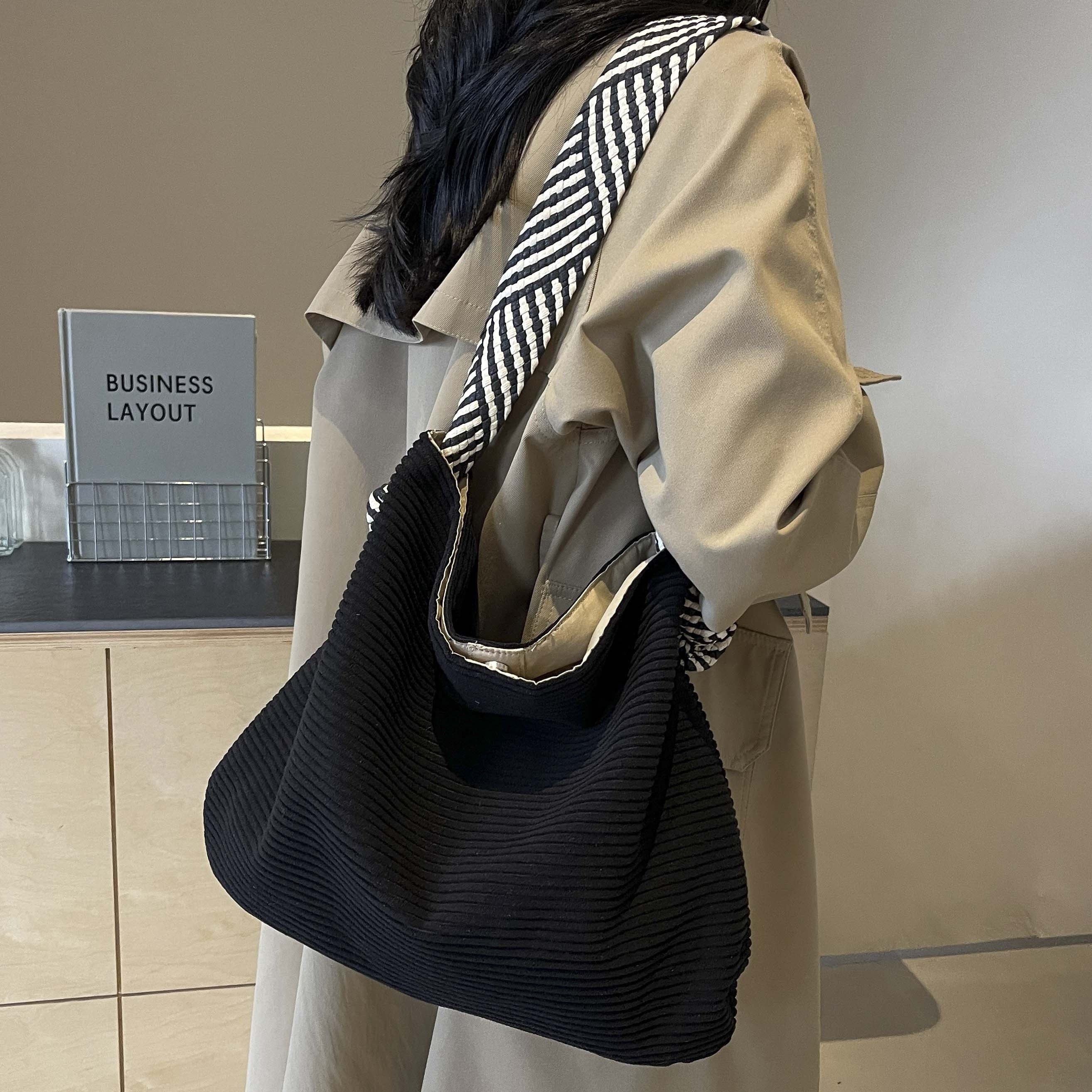 Women's Wide Strap Tote Bag | Beach