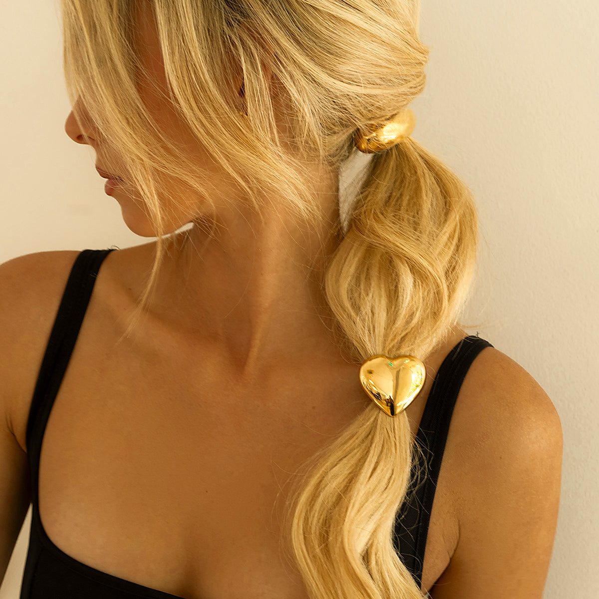 AMALIA - Heart Pony Cuff