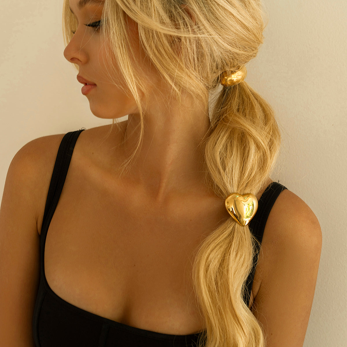 AMALIA - Heart Pony Cuff