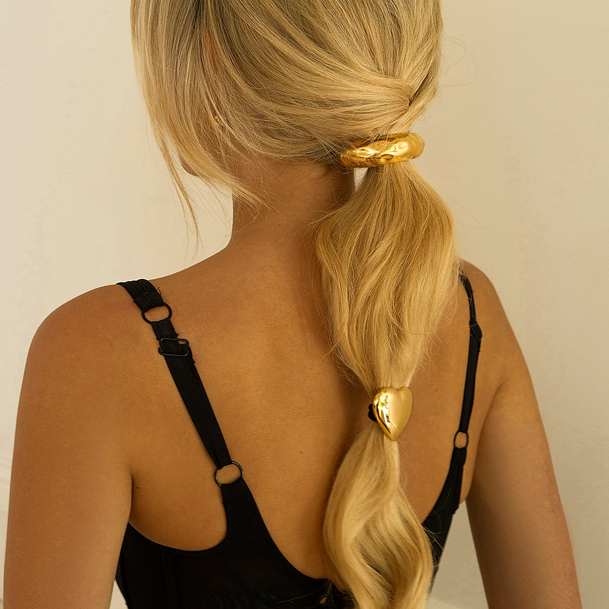 AMALIA - Heart Pony Cuff