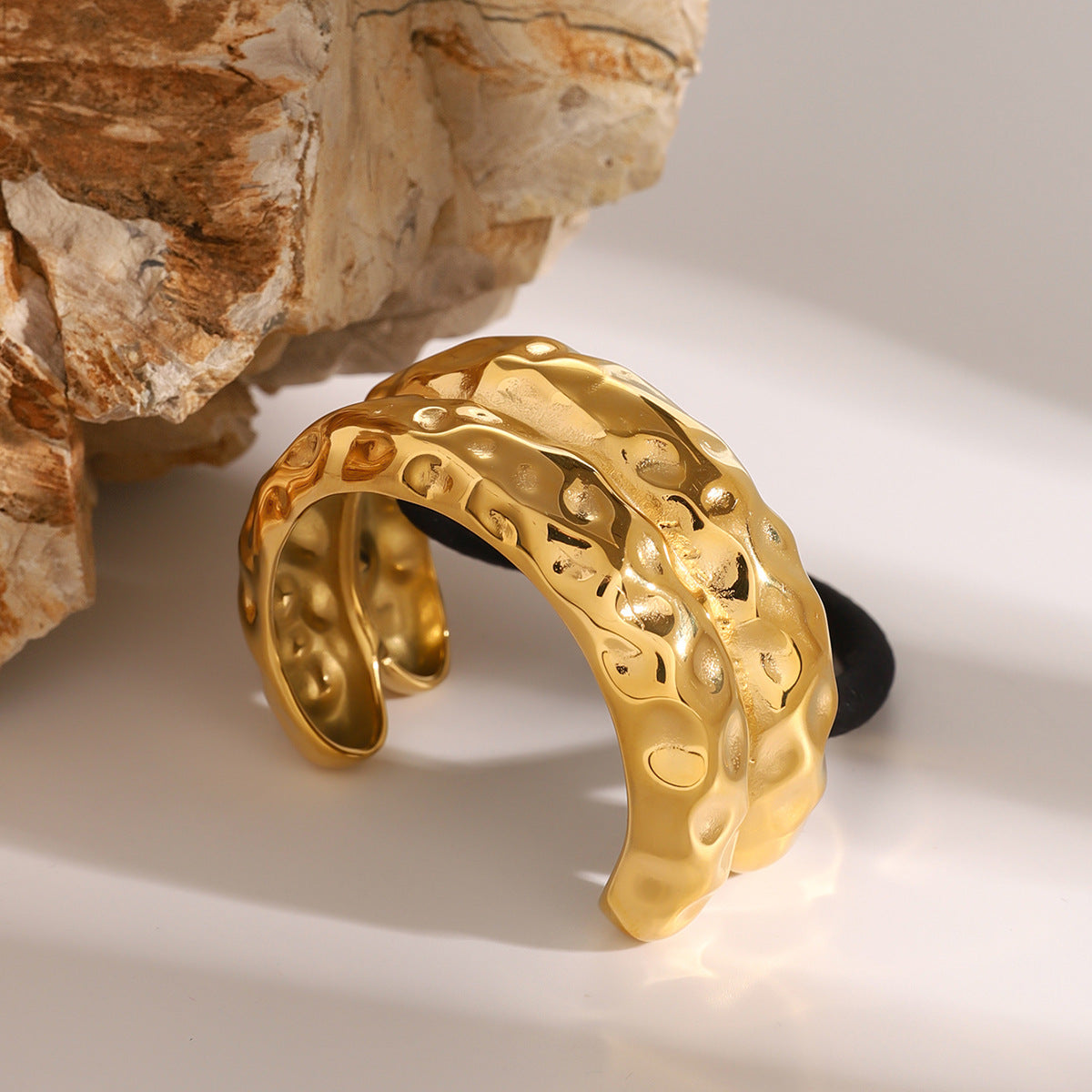 EMILY - Double Hammered Arch Pony Cuff