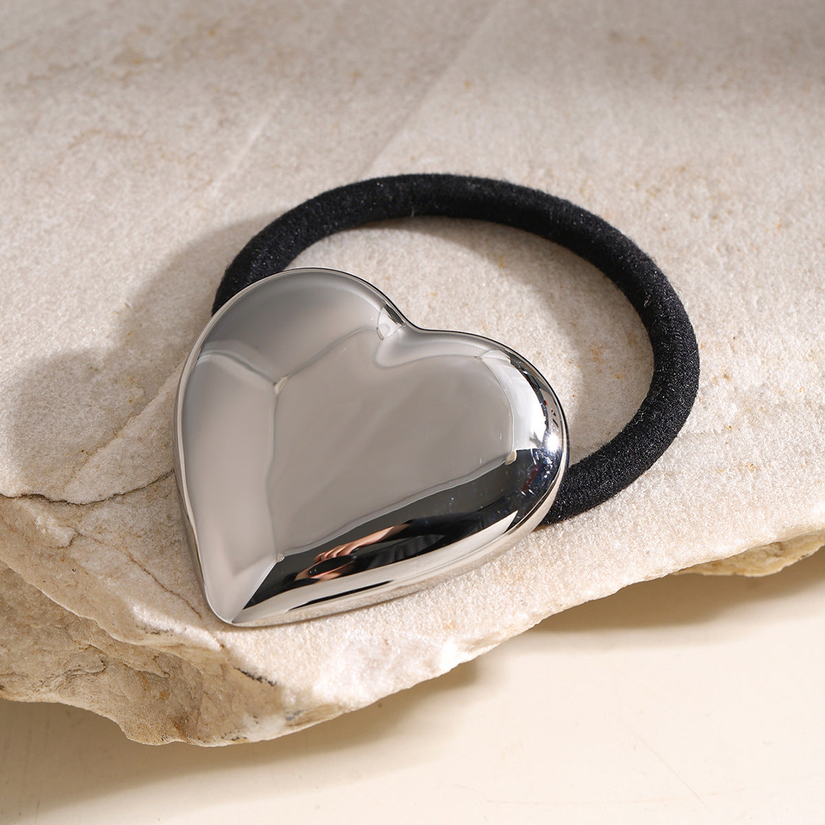 AMALIA - Heart Pony Cuff