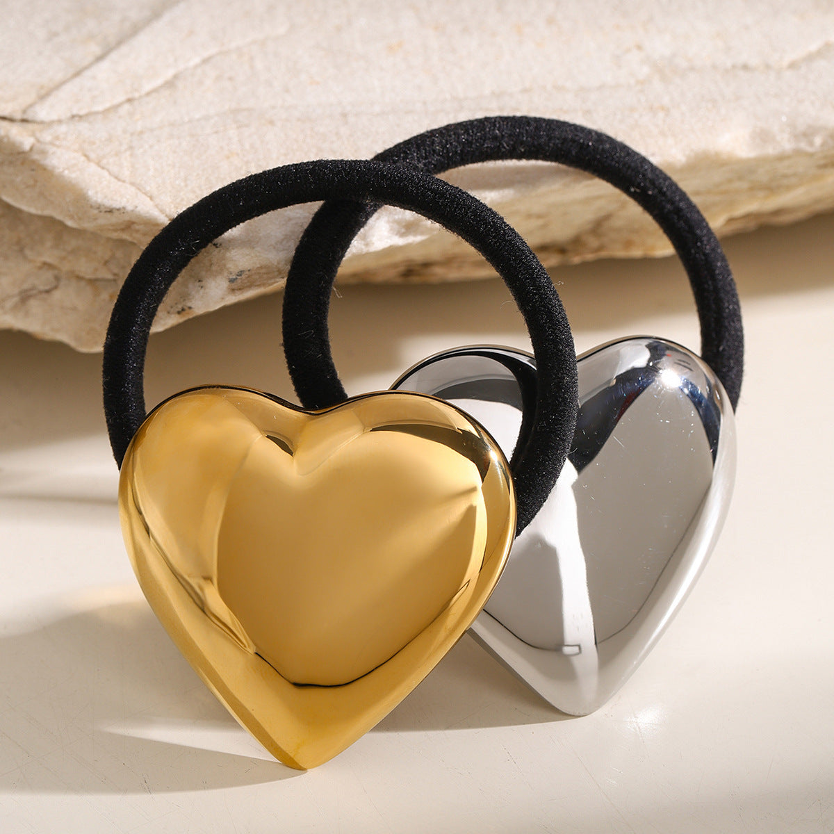 AMALIA - Heart Pony Cuff