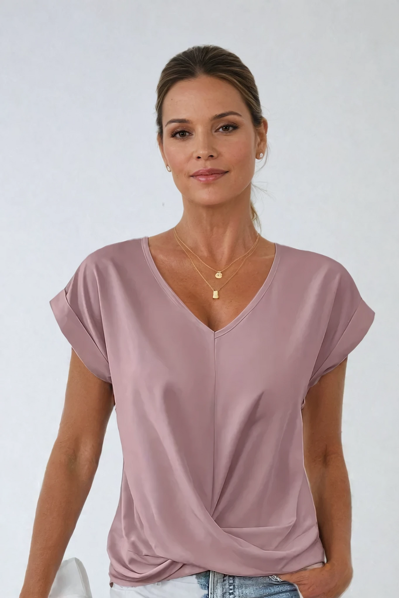 Sara | Tummy tucking V-neck top