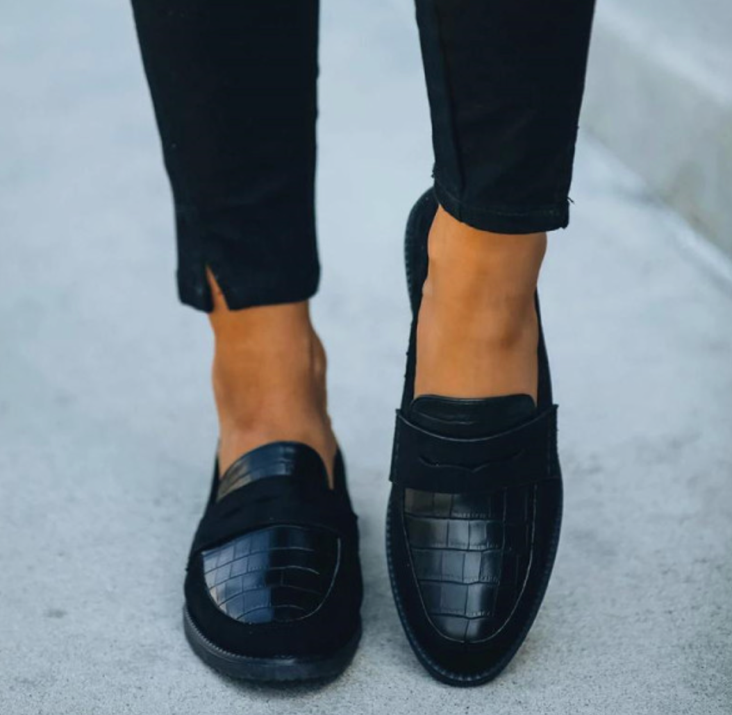 Formal Women's Moccasin | Black Loafer