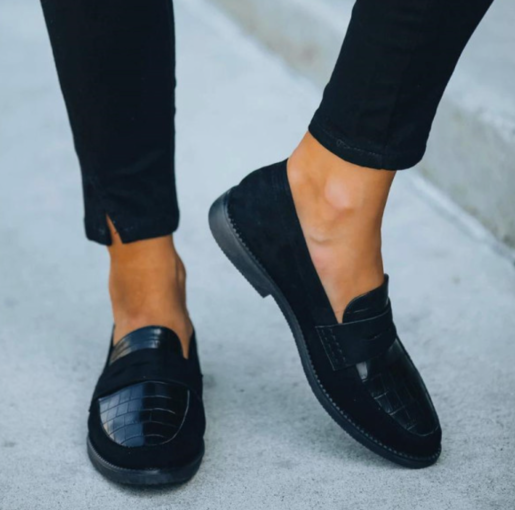 Formal Women's Moccasin | Black Loafer