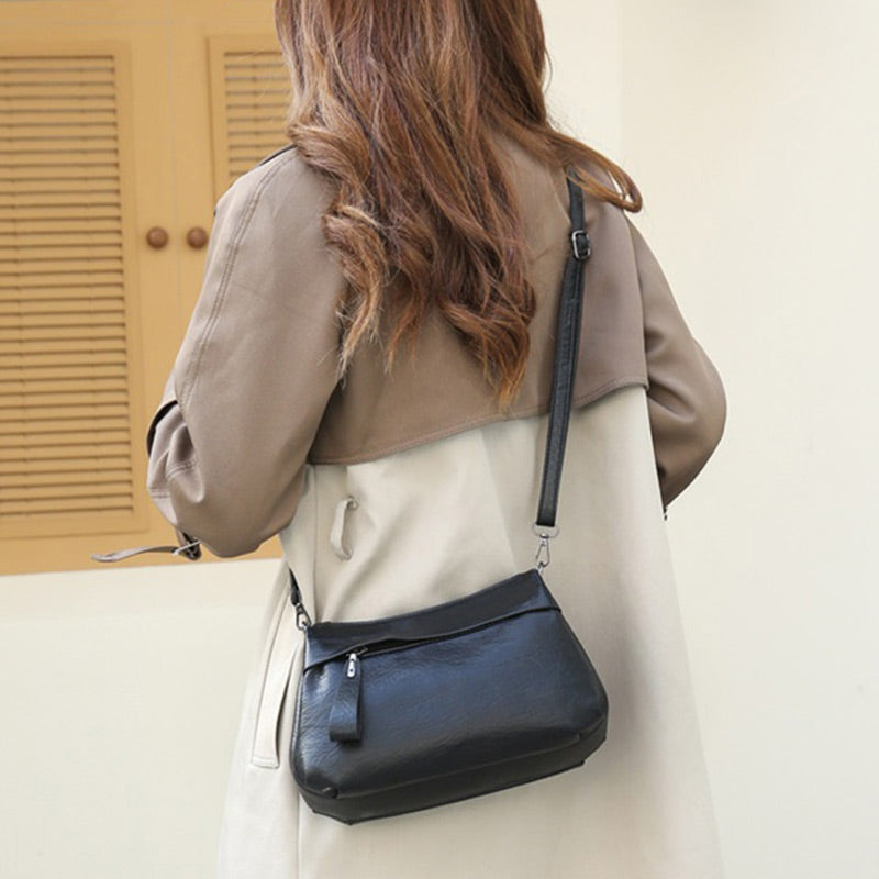 Samantha - Classic Leather Crossbody Bag